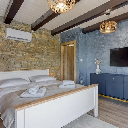 Casa Emilia In Sveti Donat Villa *