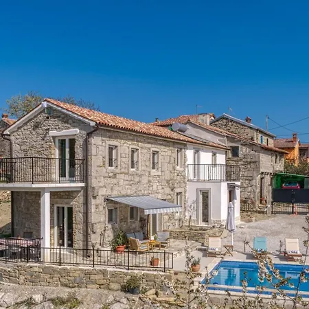 Casa Emilia In Sveti Donat Buzet