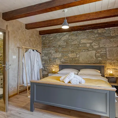 Casa Emilia In Sveti Donat * Buzet
