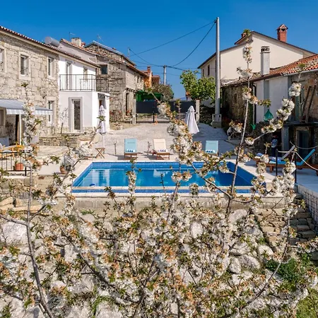 Villa Casa Emilia In Sveti Donat