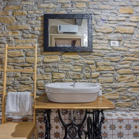 Casa Emilia In Sveti Donat