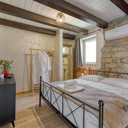 别墅 Casa Emilia In Sveti Donat 布泽特