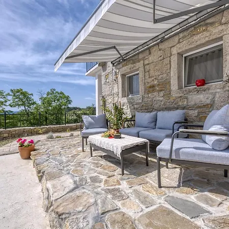 Casa Emilia In Sveti Donat 布泽特