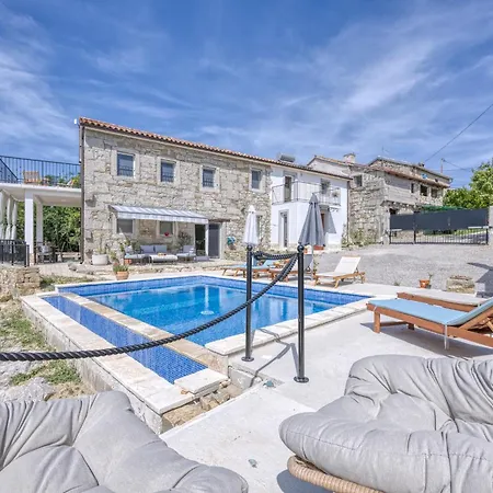 Casa Emilia In Sveti Donat 布泽特